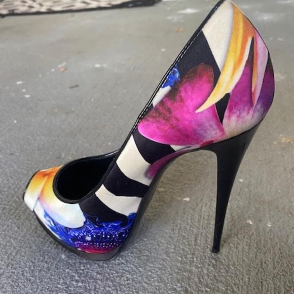 Authentic Giuseppe Zanotti Satin Striped Floral Peep Toe Pumps sz 37.5 - Picture 2 of 5